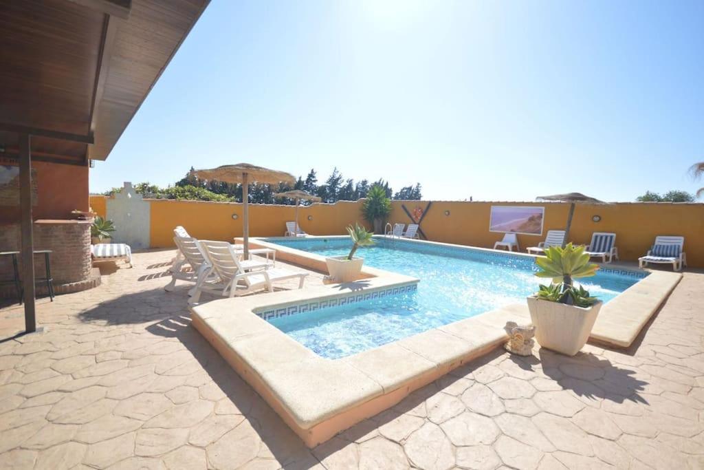 Casas Paqui Y Pablo Con Piscina Compartida En Conil Villa Conil De La Frontera Luaran gambar